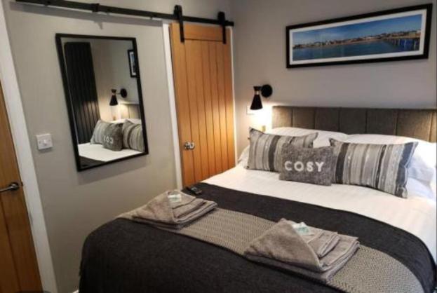 The Courtyard - Cosy, Secluded With Luxury Suite Walmer Bagian luar foto